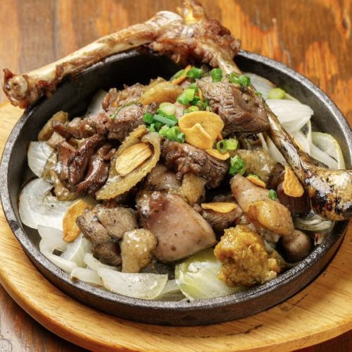 お酒が進む逸品料理が豊富