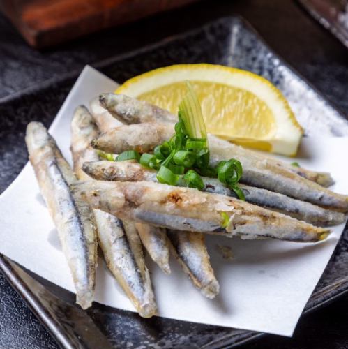 Deep-fried silver-stripe round herring