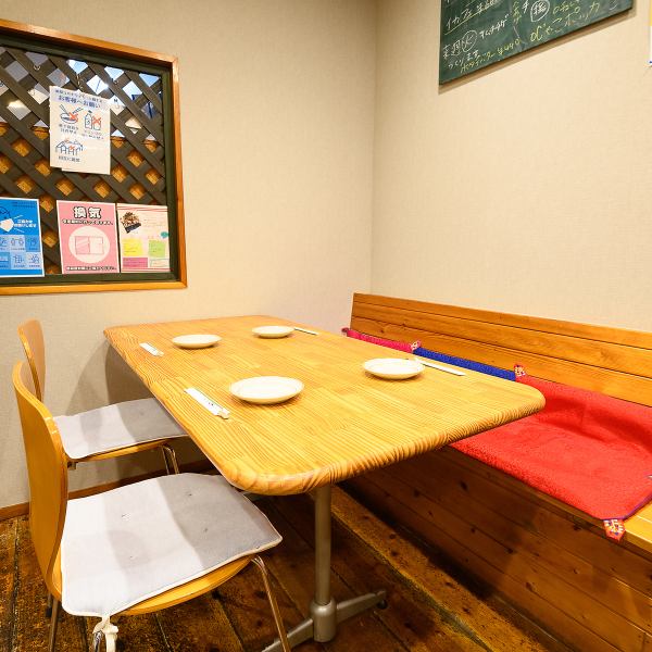 元々は喫茶店だったツインズが「日韓家庭料理居酒屋　ツインズ」として生まれ変わりました★元々喫茶店だった事もあり、店内は落ち着いた雰囲気で女性のおひとりさまでもフラッと気がるに入りやすい居酒屋です♪