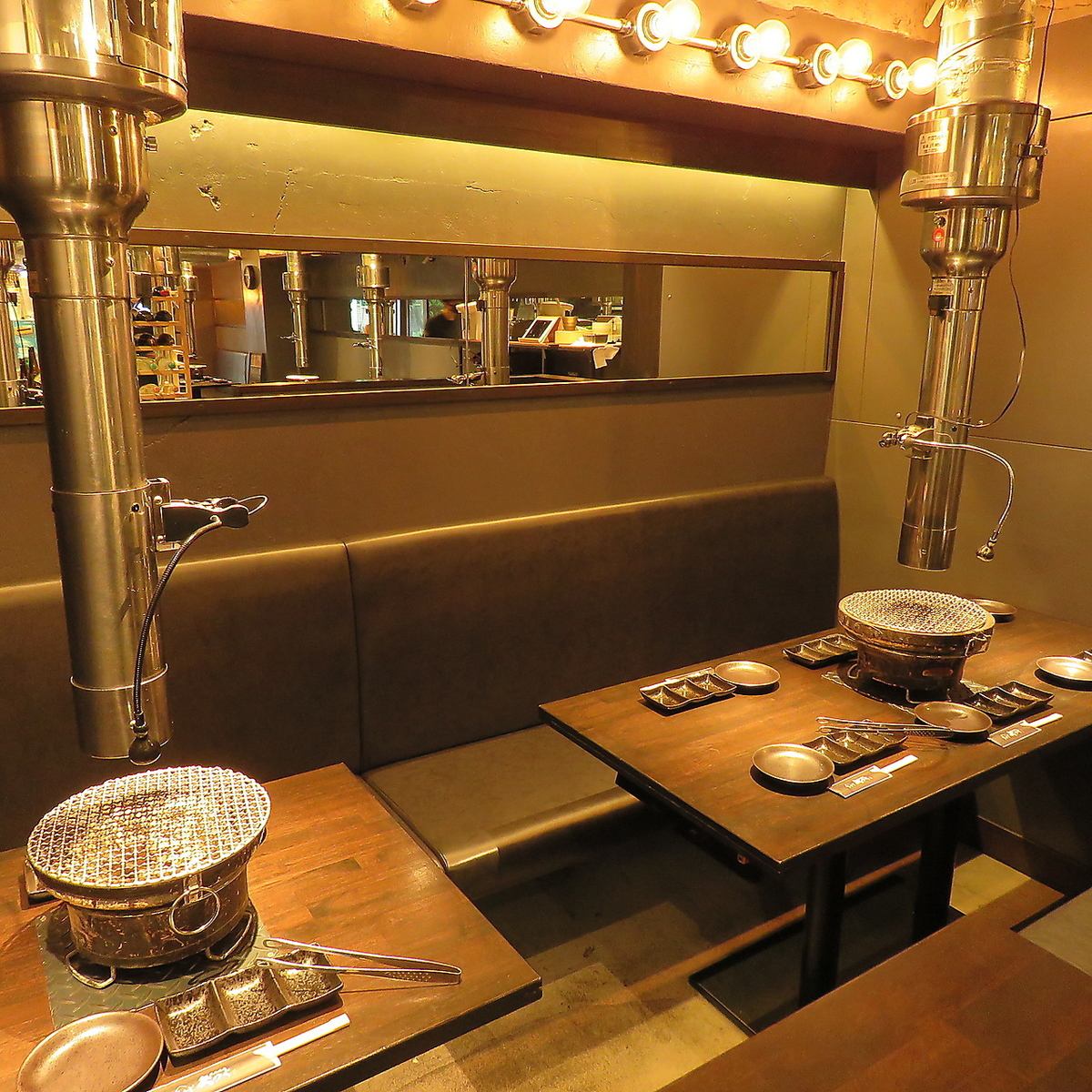 Fashionable space like a bar ♪ Counters and semi-private rooms are perfect for dates ◎