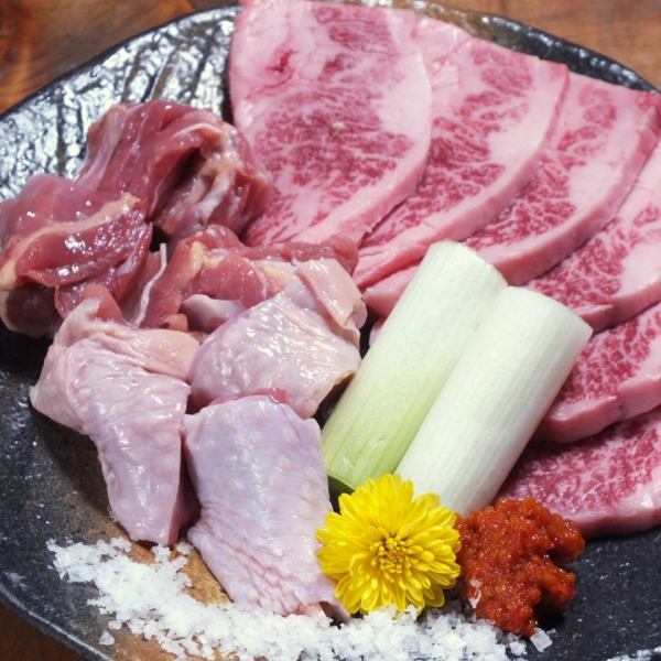 Minatomachi store where you can also enjoy meat! Enjoy the special meat that the manager has connoisseured in various places!