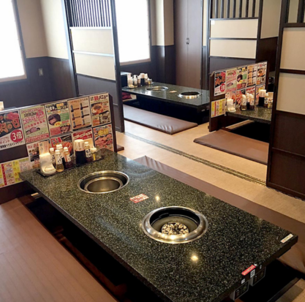 広々とした店内でゆっくりと焼肉をお楽しみいただけます♪小さなお子様連れでも安心の掘りごたつ席です！送別会・歓迎会・忘年会などの大人数での宴会にも使いやすい席です♪