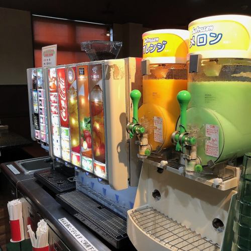 ●ドリンクバーは大人気♪