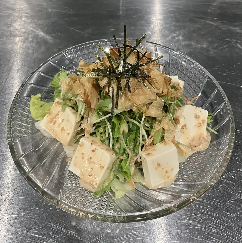 豆腐サラダ