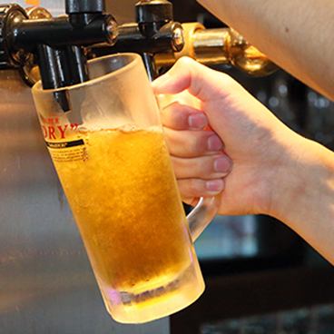 ビールはいつでもキンキンに冷えてます♪次はどれを飲もうかワクワクしますね！ノンアルコールカクテルも充実♪フレーバーシロップを多数取り揃えておりますので、お好みの一杯をどうぞ！