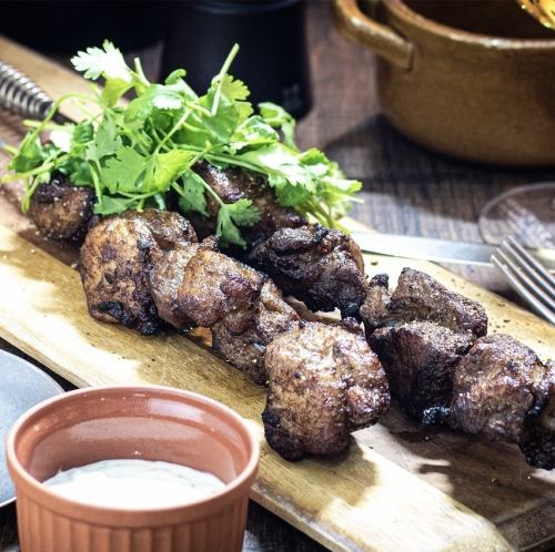 豚肩ロースのマリネケバブ風炭火焼