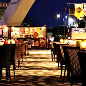 開放的な空間でビアガーデン