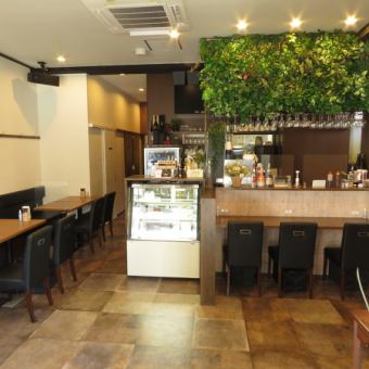 The interior of Trattoriaen boasts a natural and warm atmosphere.