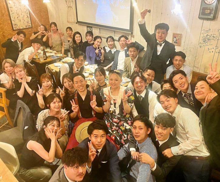 結婚式の2次会や大人数パーティーはグレイスにお任せ♪2次会プランを用途に合わせて各種ご用意しております！お料理も本格的な内容をご提供！Partyは30～60名様迄で貸切OKです◎2階までお席があるので、大人数でワイワイとお楽しみくださいませ♪