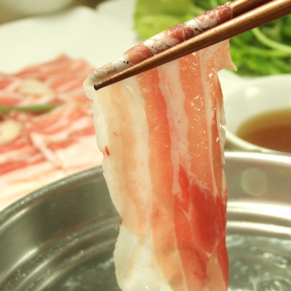 [Ebisu-dori] Rumored Shabu-shabu! "Soba soup", which boasts nutritious black pork and fresh vegetables