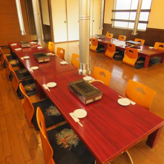 There are tatami mat seats that can accommodate up to 60 people! Private rooms are also available.