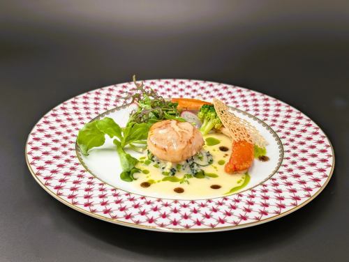 🎄✨LINEA XMAS Special Dinner 2025✨🎄

Treat yourself to a little luxury this Christmas with Linea.
The chef's special menu,
A heartwarming time with your loved ones──🍷

🍽️ Christmas Special Course Contents
───────────────
🌟Antipasto Misto
~Special appetizers only available at Christmas~

🥖Freshly baked bread

🍄Rich mushroom potage

🦪Large scallops and snow crab saute
~With salad-style vegetables~

🎁Chef's masterpiece
~A surprise gift from the chef on the day~

🥩 Sauteed Kyushu Kuroge Wagyu beef fillet and foie gras
~Red wine sauce~

🐟 Ehime Prefecture Red Sea Bream Aglio e Olio
~Served with salmon roe~

🍰Christmas Special Dolce

☕ Coffee, tea or espresso

💰Normal price: 13,200 yen (tax included)
🕊️Book by November 15th and get 10% off!

*The contents may change depending on the availability of ingredients.
*Reservations are required.

📍LINEA
🎄Reservations by phone
Hot Pepper is here →[https://www.hotpepper.jp/strJ004068152/course_cnod04/]

───────────────
LINEA
Ono 1st Building 102, 3-6 Higashiiwasaki, Togane City, Chiba Prefecture
For reservations and inquiries, please call
TEL 0475-77-7133
Maximum 12 seats Terrace seats
Credit card◎QR◎Transportation◎
Lunch 11:30~15:00 Last order 14:00
Dinner 17:30~22:00 Last order 21:00
Dinner is by reservation only, so please be aware of this.
DMs and emails cannot be responded to immediately.
Please contact us by phone for inquiries.
Closed on the 1st and 3rd Tuesdays of every month, and every Wednesday

@linea.tougane

Private parking available next to the store
If there are many cars, you can also use the building parking lot.
Please contact the staff.

#LINEA #ToganeDinner #Italian #ChristmasDinner #Xmas2025 #SpecialDinner #ChibaGourmet #AnniversaryDinner #CoupleDinner #FoieGras #WagyuBeef #SpecialNight