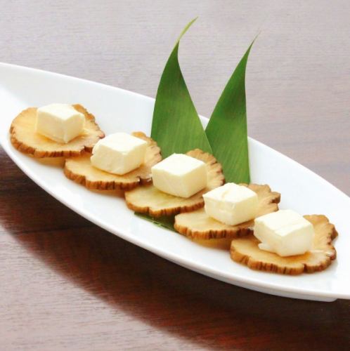 Assorted pickles/Iburigakko cream cheese each