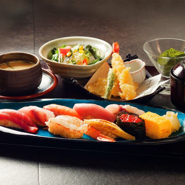 Sushi Tofuro Nishi-Shinjuku 7-chome branch is an izakaya where you can enjoy exquisite dishes made with directly delivered fresh fish such as sashimi, seafood, sushi, and tempura.Takeout is also possible ◎