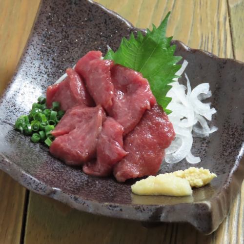 Kumamoto horse meat sashimi