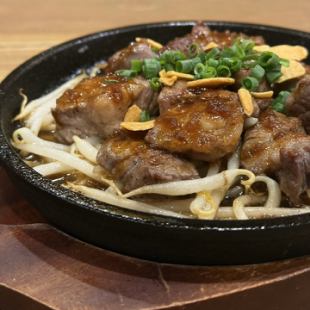 牛赤身鉄板ステーキ