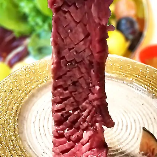 명물!! 【두꺼운 탄】 맛있게 먹어 주시기 위해, 카도야에서는 컷의 방법을 면에 의해 바꾸고 있습니다!