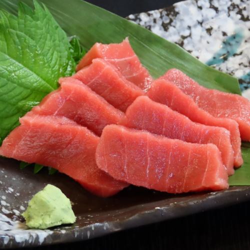 【極上のコスパ】本マグロの中トロ刺身を贅沢に！口どけと旨みが魅力の一皿