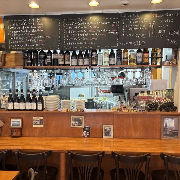 ◆オシャレな扉を開けると優しい空間が広がります。ピッツァが自慢！おひとり様でのサク飲みや、ご友人とのディナー、デートでのご利用など幅広いシーンでご利用ください♪≪狛江/イタリアン/ピッツァ/パスタ/ランチ/女子会/ワイン≫