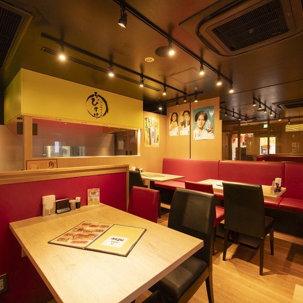 【綺麗な店内】道頓堀店が心斎橋にオープン！明るい店内は、広々としたテーブル席をご用意しております。宴会にもぴったり！会社宴会やデート、食べ放題でたくさん食べたい方などどんなシーンでもご利用いただけます♪