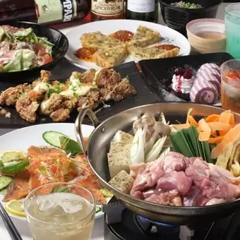 Perfect for hot pot parties and year-end/New Year's parties! Includes 2 hours of all-you-can-drink draft beer. 7 dishes in total, including "Salt Chanko Nabe (hot pot), Chicken Meatball Skewers, and Famous Fried Chicken."
