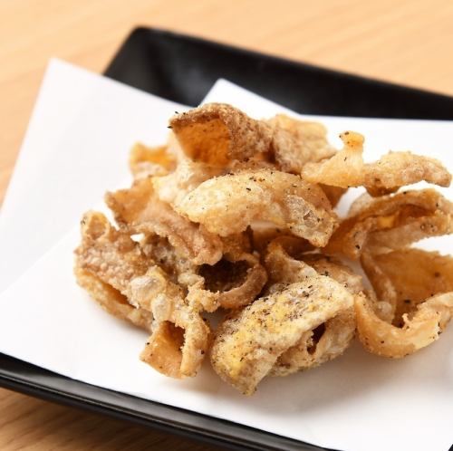 鶏皮チップス