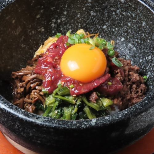 Horse meat bibimbap