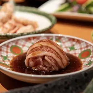 Kalbi (short ribs) specifically for rice cooked in an earthenware pot.