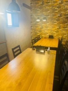 【2F】 完全個室は２部屋繋げて大きなお部屋にも！！宴会やパーティーに是非ご利用くださいませ♪