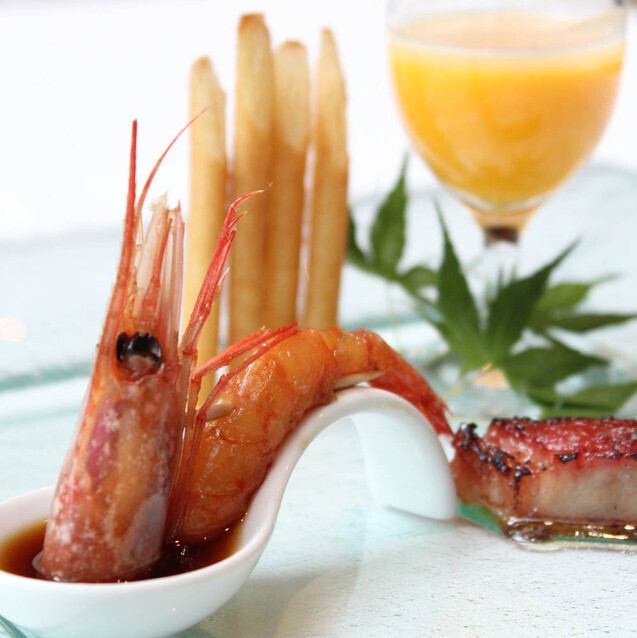 旬の海鮮料理や名物麻婆豆腐が味わえるコースもございます◎