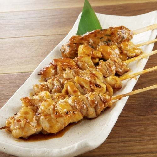 Assortment of 5 types of chicken skewers (sauce and shio)