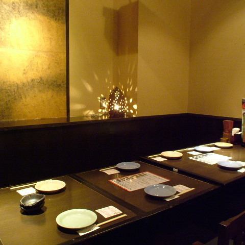 Half private room available.Private space popular with couples.In the shop, you can relax in the indirect light ★ If you have a chat with friends here ... Enjoy our original cuisine and a wide assortment of drinks, and spend a relaxing moment ♪ 仕切 り Because there is a partition, you can enjoy it without worrying about the surroundings !
