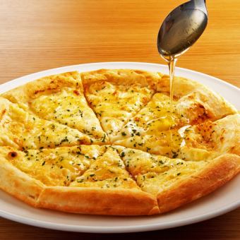 ガーリックチーズのはちみつピザ