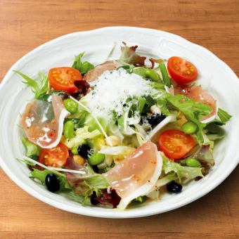 シャキシャキ白菜とお豆の生ハムサラダ