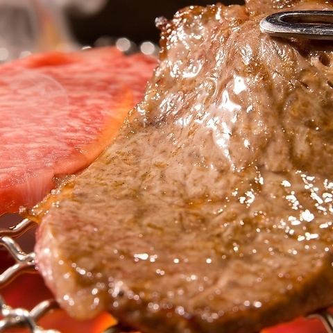 You can enjoy luxurious yakiniku made from brand beef such as Miyazaki beef and Kagoshima black beef.