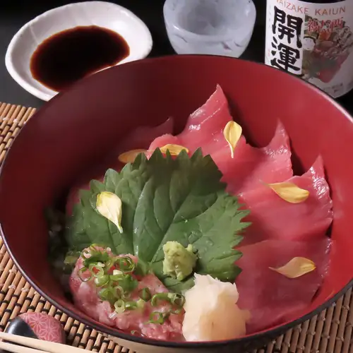 まぐろ丼