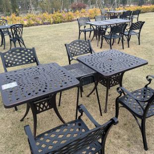 【中庭タイプ】みんなでワイワイ♪ 食材、道具付きテラスバーベキュープラン2時間1人3278円