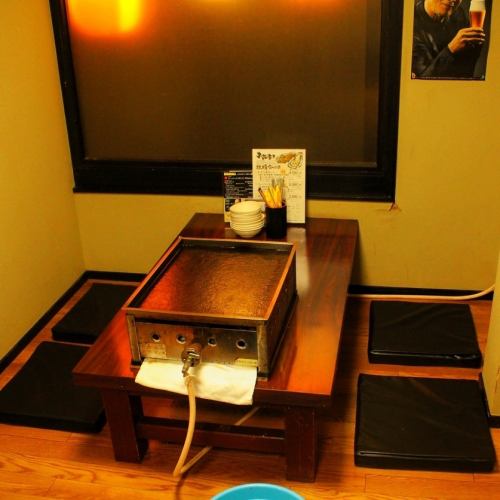 <p>店内は温かみのある空間で仲間内で牡蠣を目の前で焼く。さながらBBQをしている感覚♪BBQシーズンを逃したそこのあなた！是非【かき小屋フィーバー】にお越しくださいませ♪【名古屋/烏森/かき/牡蠣/カキ/忘年会/女子会/宴会/食べ放題/飲み放題/居酒屋】</p>