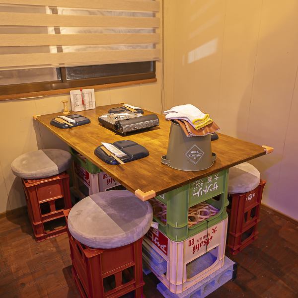 カンカン焼き・炭火焼き牡蠣メニューをご希望の4名様以上のグループは、事前のご予約で営業時間外のご利用も柔軟に対応いたします。昼間の集まりや特別なご会食などにもぜひご活用ください。ご希望の際は、ご利用日の2日前までにお気軽にお問い合わせください。