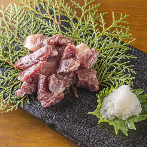 【海鮮だけじゃない！豊富な一品料理も充実】