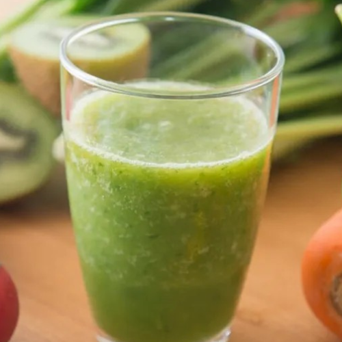 食前には野菜ジュースを♪