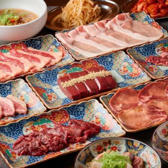 牛・豚・鶏・ホルモンなど47品が120分食べ放題コース4000円(税込)