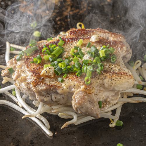 鶏のモモ焼(塩 or にんにく)