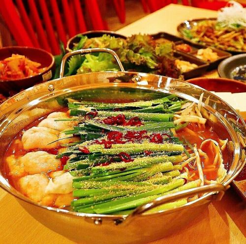 黒毛和牛のもつ鍋　 姫路の赤