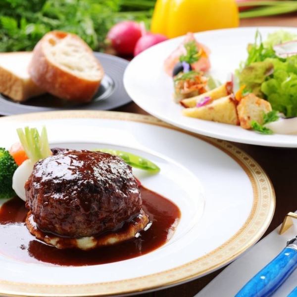 おすすめ【ランチコース】<全2品>前菜とメイン本日のお魚料理・お肉料理からお選びいただけます♪パン付◎