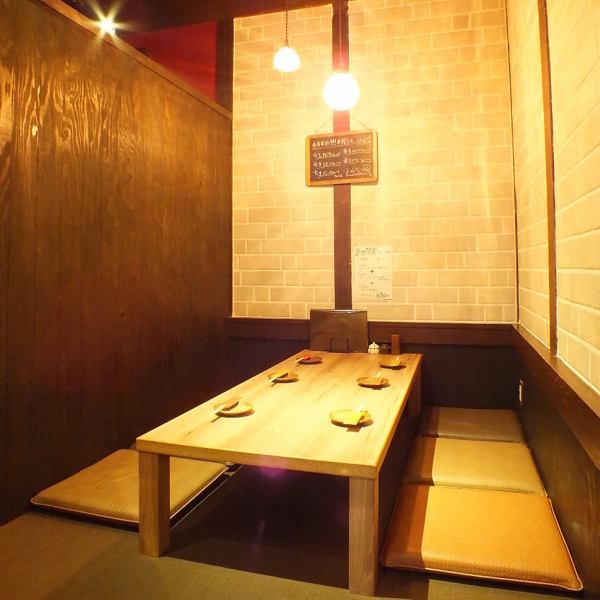 ≪半個室の座敷あり≫6名様まで座れる座敷をご用意しております◎ゆったり足を伸ばしてお食事をお楽しみいただけます。プライベートな空間で大切な時間をお過ごしください。ご予約・ご来店お待ちしております◎