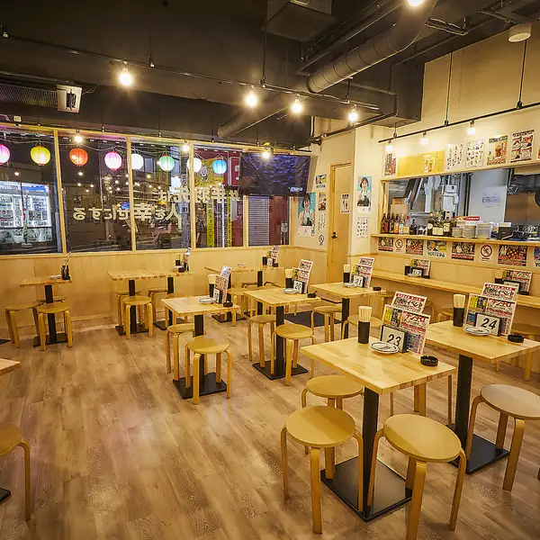 広々とした店内は大人数の宴会にもおすすめ!会社の飲み会や二次会、同窓会など様々なシーンでご利用ください☆