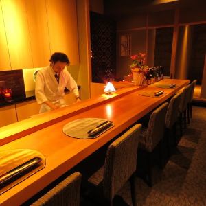 High-quality and calm counter seats.It is a special seat where you can enjoy food and sake while watching the handiwork of craftsmen.It is crowded with regular customers and customers from outside the prefecture.
