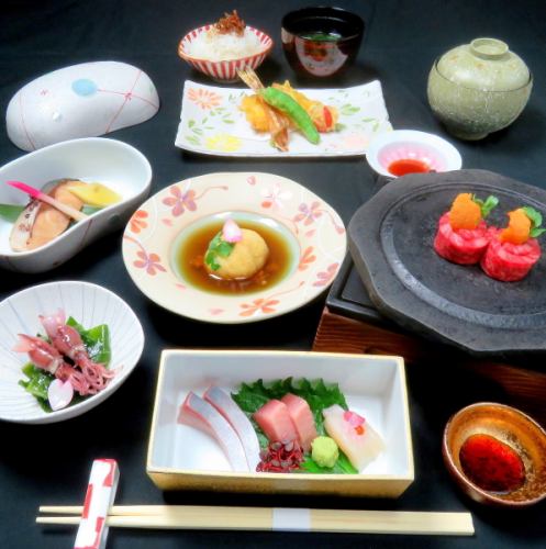 All courses are kaiseki style with one plate per person!
