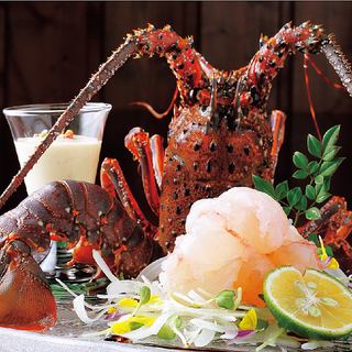 【包括龙虾、鲍鱼、著名的海胆卷】特制鼹鼠怀石套餐（含120分钟无限畅饮）12,000日元（含税）